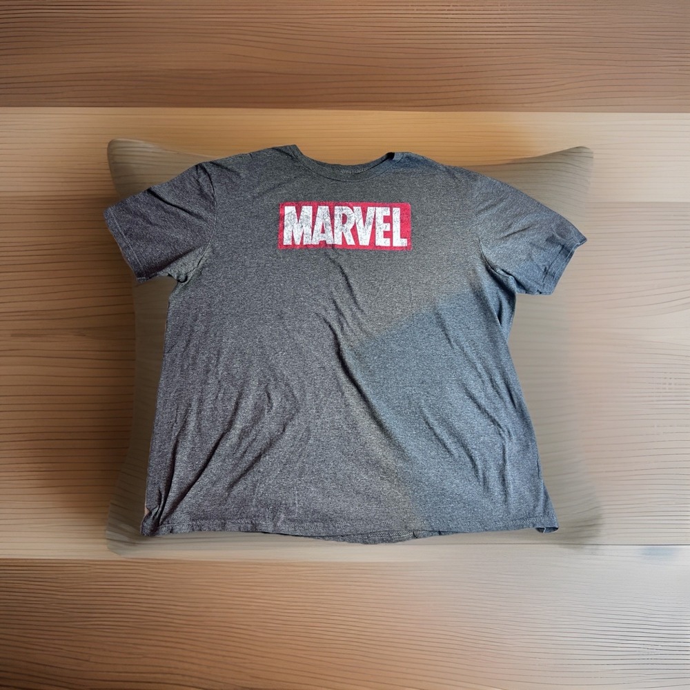 Marvel Logo Graphic T-Shirt Men's XL Gray Short Sleeve Tee Cotton Blend